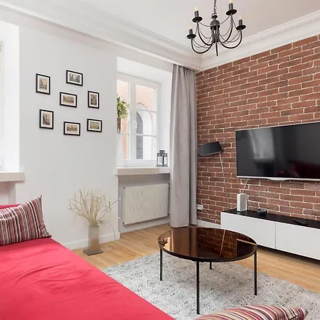 Old Town Ruby Apartment