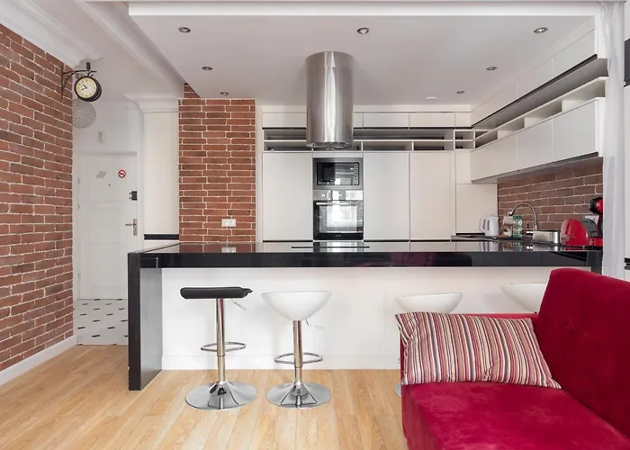 Old Town Grey By Bookinghost * Varsavia