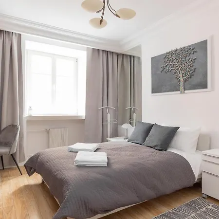 아파트 Old Town Grey By Bookinghost *